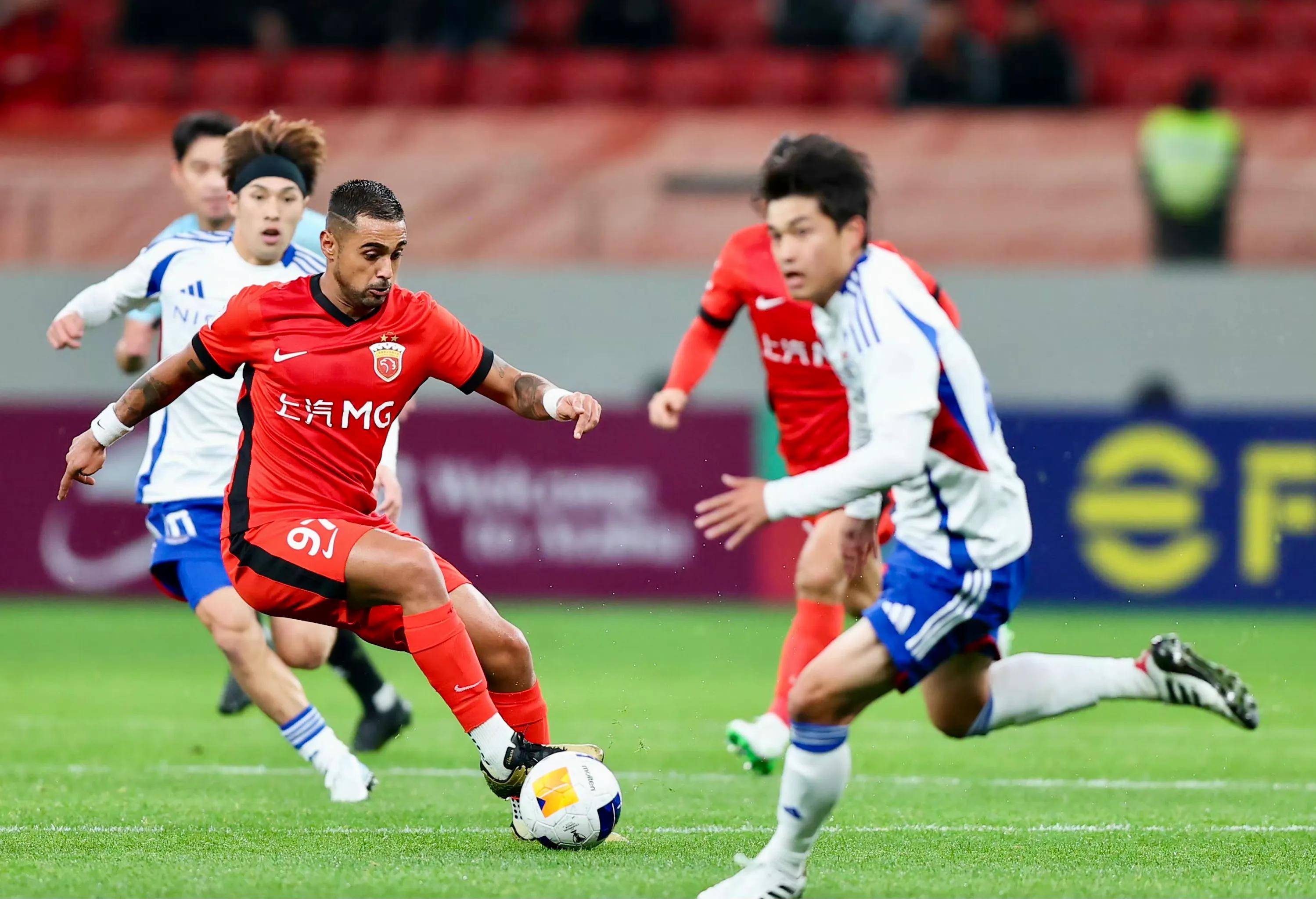 开元娱乐-关于加时末段上海海港调整名单以备亚冠；官宣签约环节打磨；话题不断；赛季目标并未改变的信息